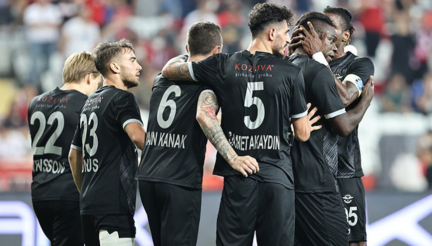 Fırtına sert ediyor