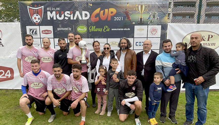 MÜSİAD Berlin futbol turnuvası düzenledi