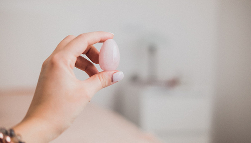 Yoni Egg Nedir, Ne İşe Yarar, Nasıl Kullanılır İşte Yoni Eggin Şaşırtıcı Kullanımı Yoni Egg Nedir, Ne İşe Yarar, Nasıl Kullanılır İşte Yoni Eggin Şaşırtıcı Kullanımı
