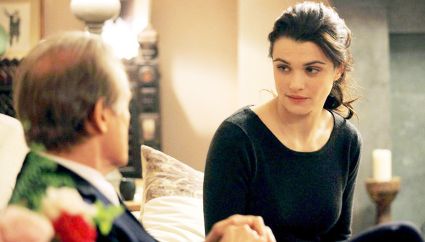 David Hare: Bu yaşta bir adamın bu kadar genç bir kadınla öpüşmesi iğrenç ve çok yanlış David Hare: Bu yaşta bir adamın bu kadar genç bir kadınla öpüşmesi iğrenç ve çok yanlış