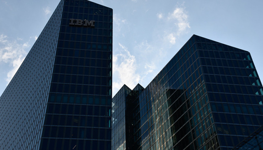 ABDli teknoloji şirketinden flaş aşı kararı 8 Aralıka kadar zaman verdi