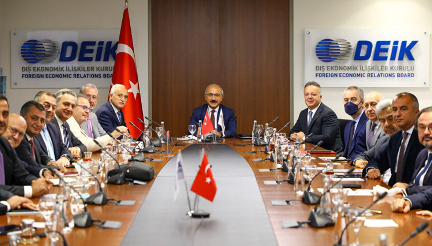 Bakan Elvan, DEİK Başkanı Olpak ve beraberindeki heyeti kabul etti