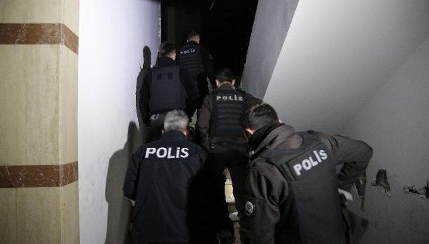 Beyoğlunda Reza Zarrabın el konulan binasına dadanan hırsızlara akşam baskını