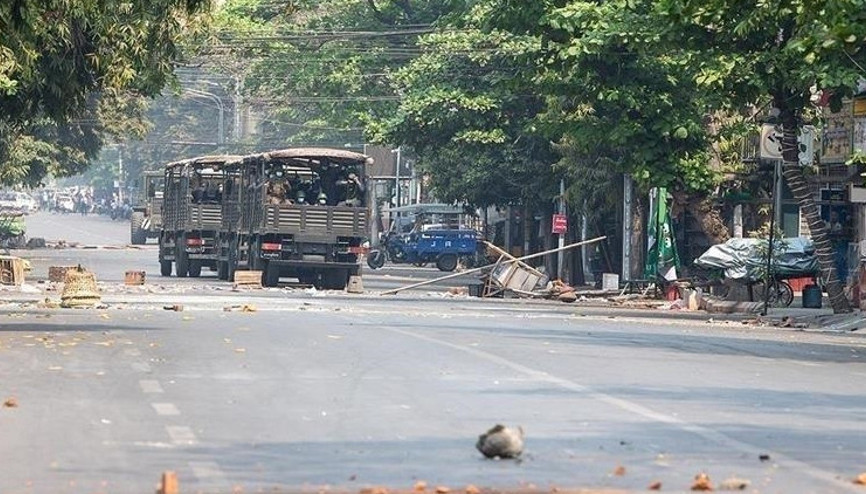 Myanmarda  çatışma 30 ordu mensubunu öldürdü iddiası