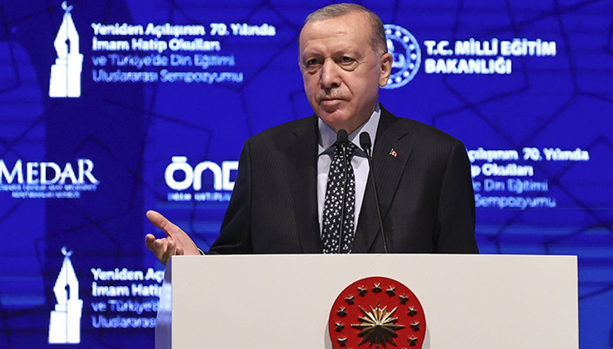 Son dakika... Cumhurbaşkanı Erdoğan: İmam hatiplerin fetret dönemini biz bitirdik