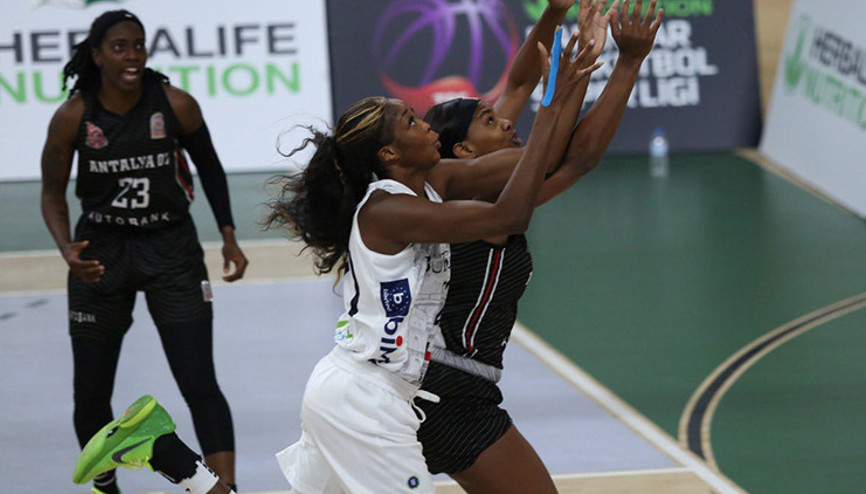 Bursa Büyükşehir Belediyespor 75 - 76 Antalya 07 Basket (Maç özeti)