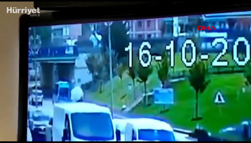 Çekmeköyde hafif ticari araç kaldırımda bekleyenlere çarptı