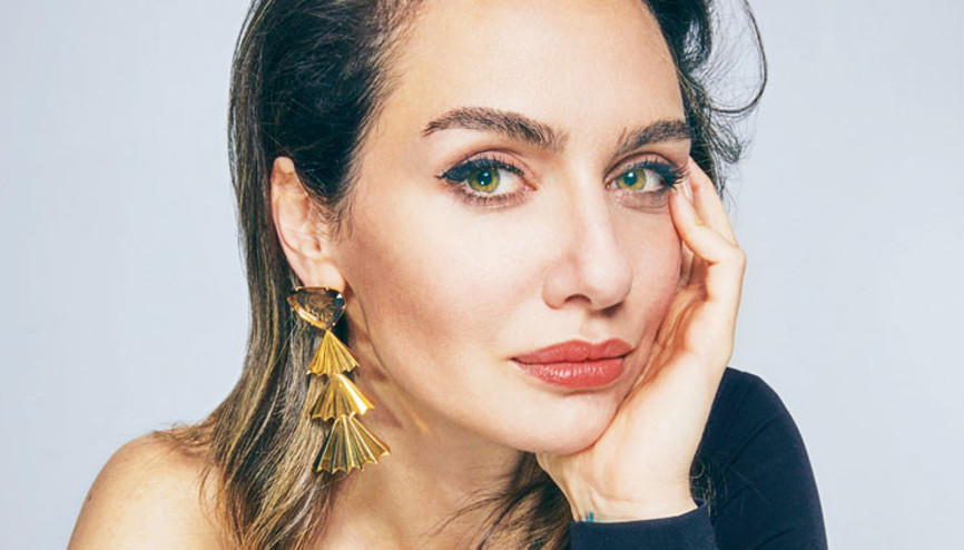 Birce Akalay ticarete atıldı