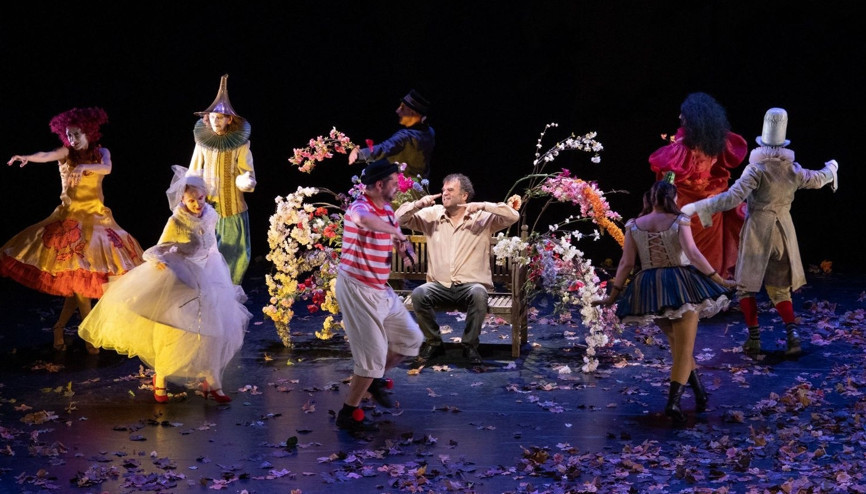 Festival başlıyor, tiyatro mevsimi çiçek açıyor