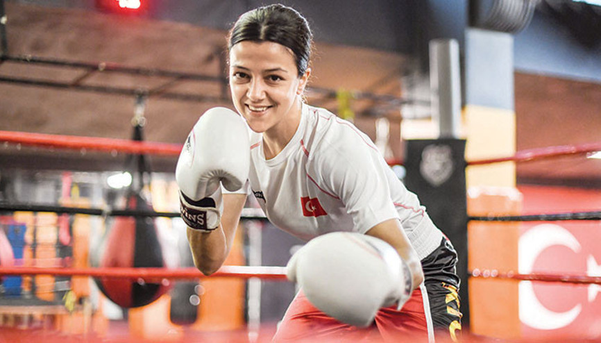 Tekstil atölyesinden dünya şampiyonluğuna Tekmene sağlık Emine