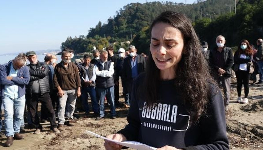 Çevreci ressam Gökçe Erhanın basın açıklaması öncesi evinde şüpheli yangın Çevreci ressam Gökçe Erhanın basın açıklaması öncesi evinde şüpheli yangın