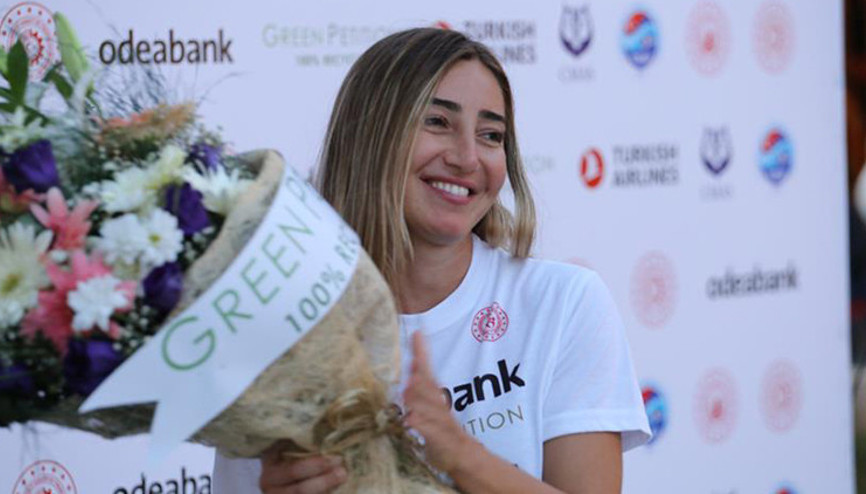 Dünya rekoru kıran Şahika Ercümen için tören düzenlendi