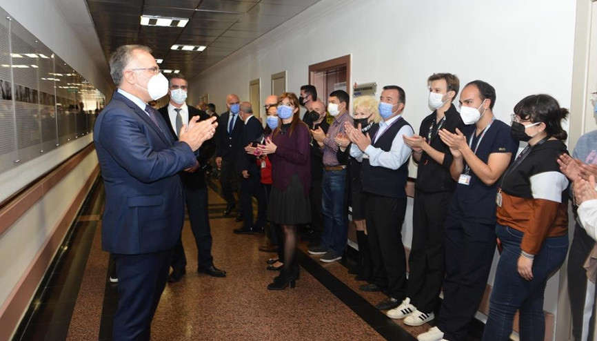Sağlık ordusuna saygıyla