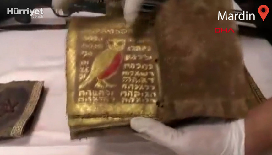 Mardinde bin yıllık altın işlemeli 5 Tevrat ele geçirildi
