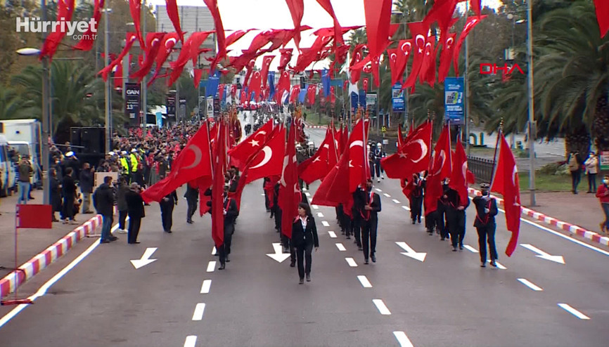 Vatan Caddesinde 29 Ekim Cumhuriyet Bayramı töreni