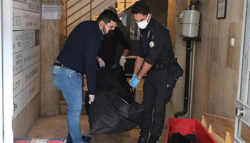 Denizlide kötü koku ihbarına giden polis, ceset buldu