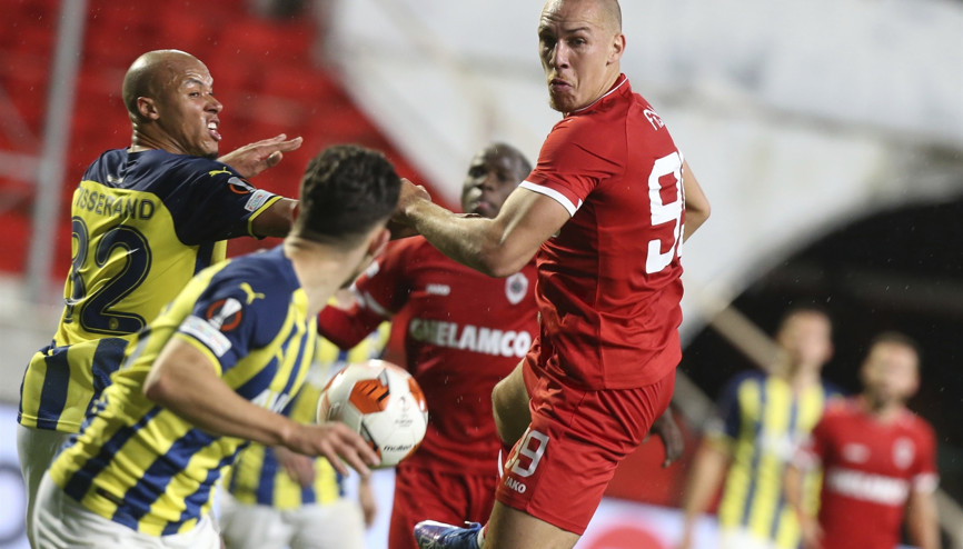Royal Antwerp-Fenerbahçe maçından en özel fotoğraflar