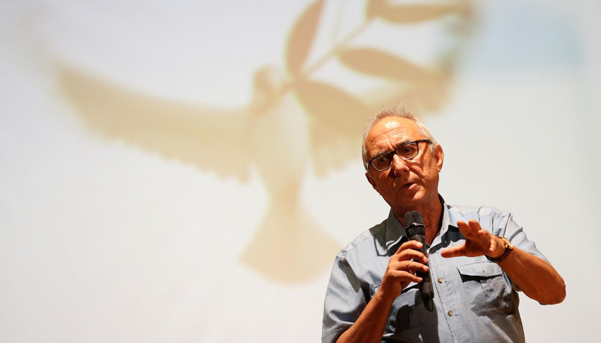 Şiirden köprüler kurmak