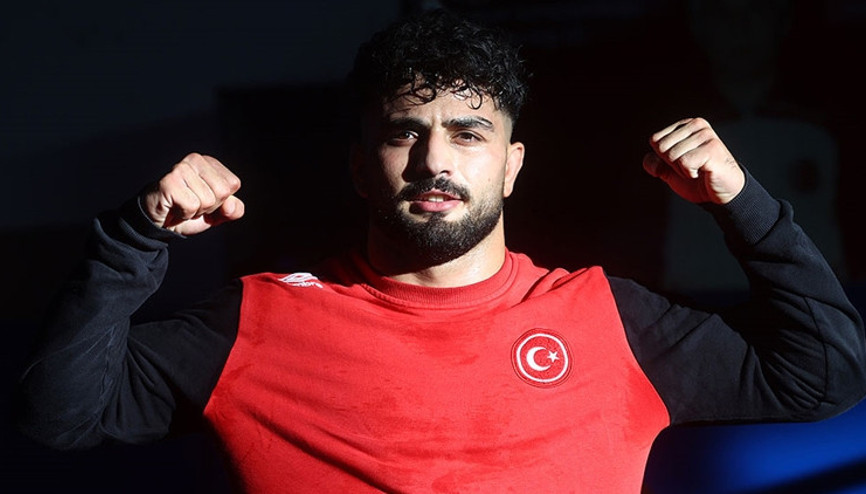 Ramazan Sarı 23 Yaş Altı Dünya Güreş Şampiyonasında ikinci oldu