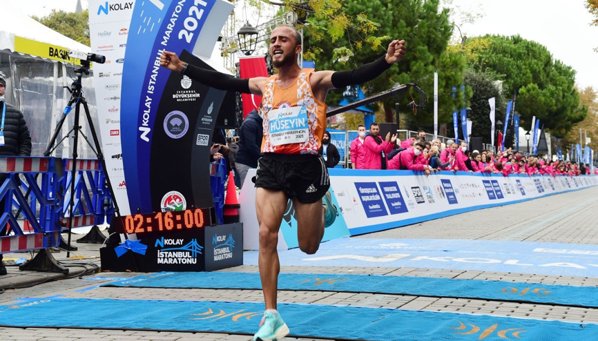 İstanbul Maratonunda 36 yıllık Türkiye rekoru kırıldı
