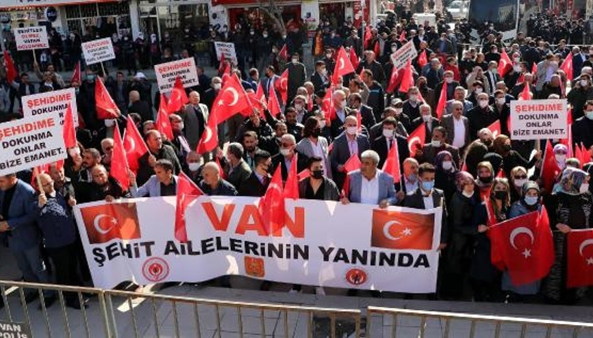 Vanda Lütfü Türkkana tepki yürüyüşü