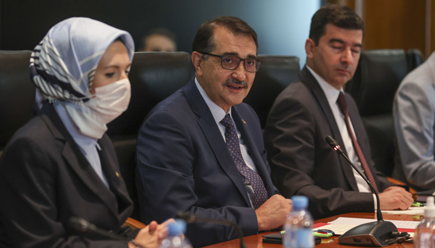 Cezayir ile LNG ticareti görüşmeleri olumlu seyrediyor