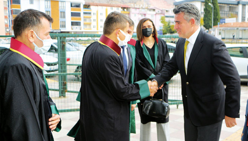 Cüppeler bavulda, şehir şehir seçmen avında