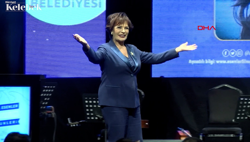 Hülya Koçyiğit ve Burçak Evrene onur ödülü verildi