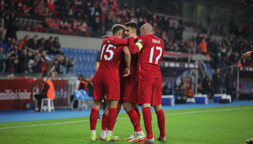 Türkiye-Cebelitarık maçından en özel fotoğraflar