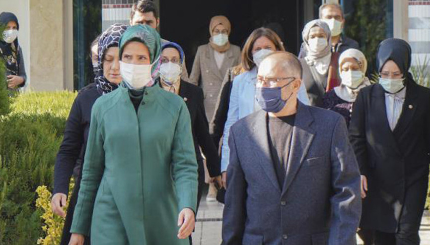 Sümeyye Erdoğandan Başak Cengizin ailesine taziye ziyareti