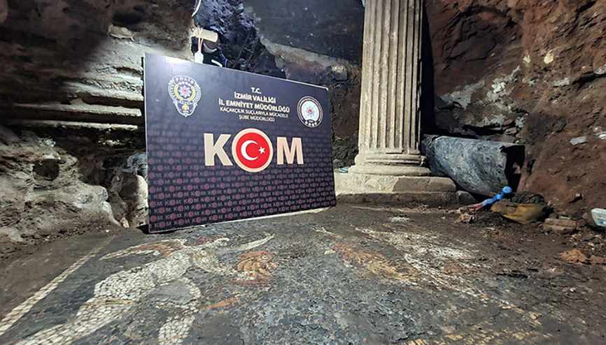 İzmirde Roma dönemine ait mozaik bulundu İzmirde Roma dönemine ait mozaik bulundu