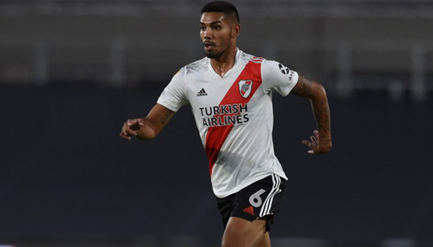 Son Dakika: Beşiktaş aradığı stoperi Arjantinde buldu İki kulübü de ikna etmek zorundalar...