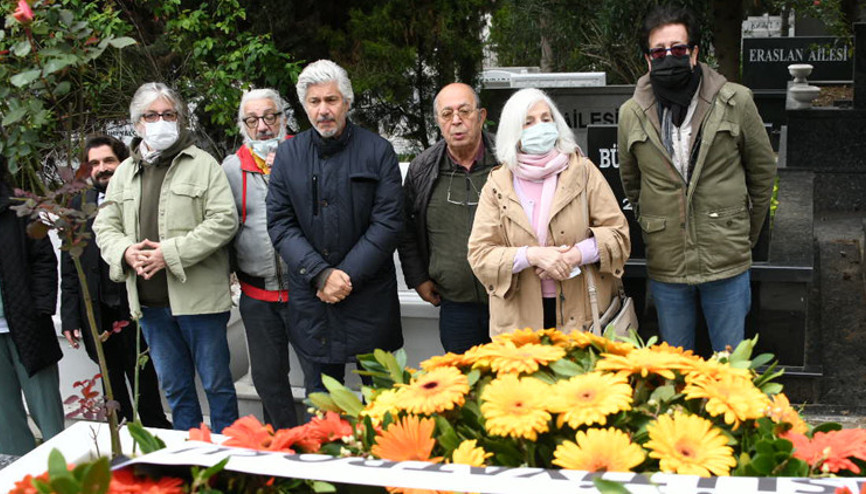 ‘Turnedeymiş gibi hissediyoruz’ Nejat Uygur  ölümünün 8’inci yılında anıldı