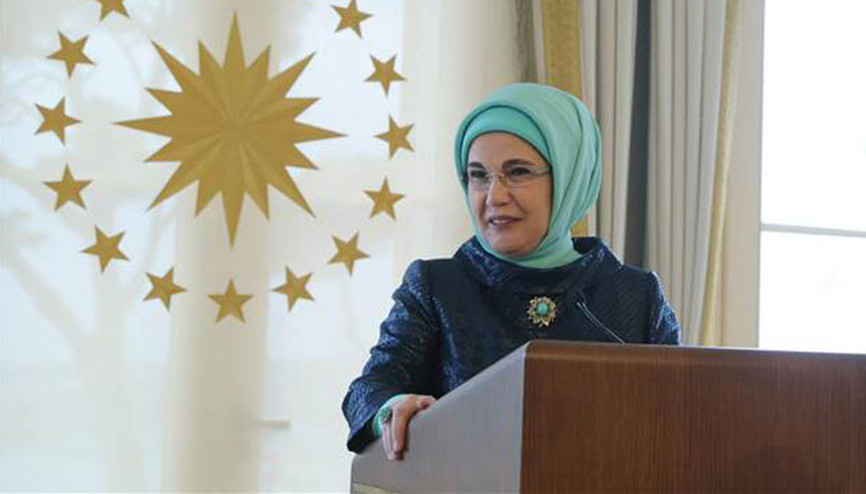 Emine Erdoğan, TOGEMDERin eski ve yeni yönetim kurulu üyeleriyle bir araya geldi