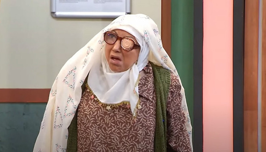 Sürahi Nine kimdir, gerçek adı ne Çok Güzel Hareketler 2’ye konuk olan oyuncu Yasemin Yalçının hayatı hakkında bilgiler Sürahi Nine kimdir, gerçek adı ne Çok Güzel Hareketler 2’ye konuk olan oyuncu Yasemin Yalçının hayatı hakkında bilgiler