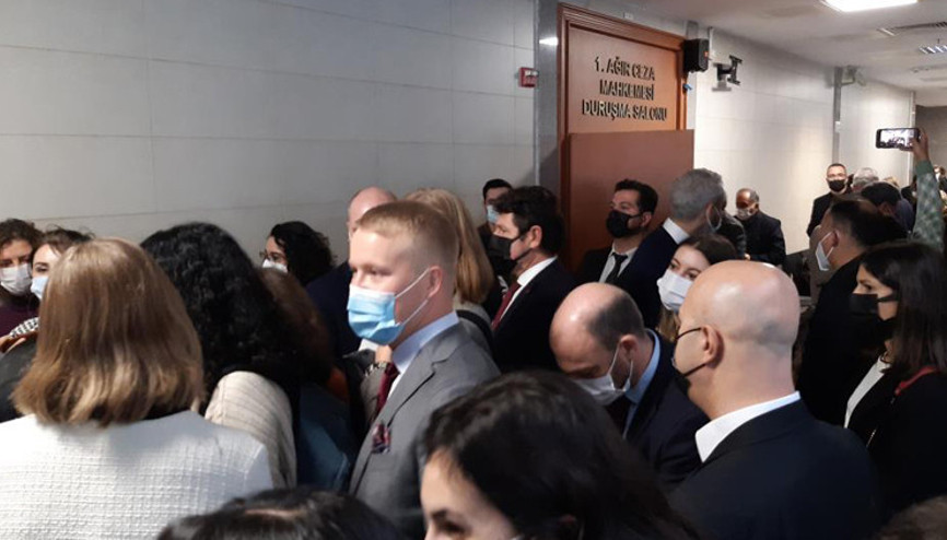 Birleştirilen Gezi ile Çarşı davasının duruşması başladı Birleştirilen Gezi ile Çarşı davasının duruşması başladı