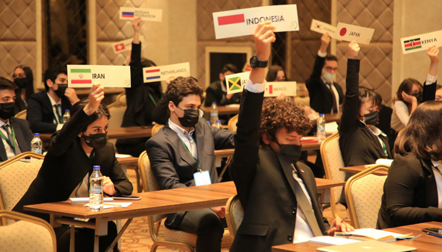 Dünya meseleleri tartışıldı Dünya meseleleri tartışıldı