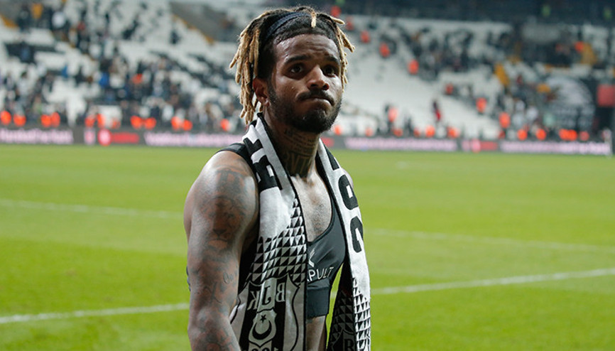 Beşiktaşta Valentin Rosier, taraftarlardan özür diledi