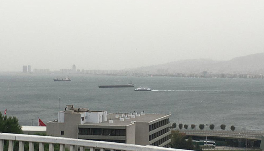 Son dakika... İzmir’de tüm arabalı vapur seferleri iptal