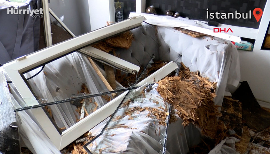 Beylikdüzünde pencereden giren parçalar kanepede yatan kişinin üzerine düştü Beylikdüzünde pencereden giren parçalar kanepede yatan kişinin üzerine düştü