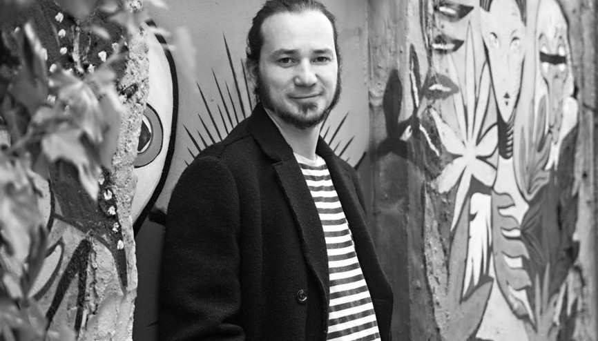 ‘Çatlaklar’ın içinden sesler yükseliyor