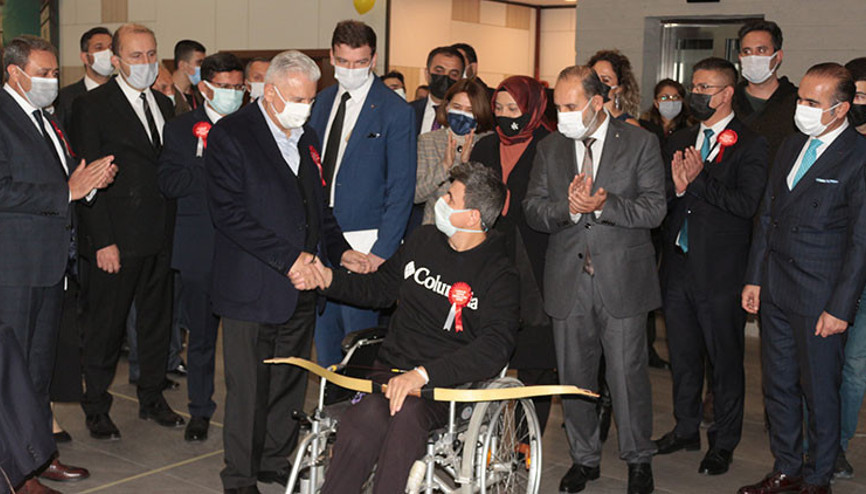 Binali Yıldırım, Balıkesirde engelli vatandaşlarla buluştu