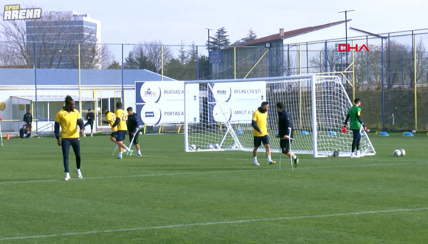 MKE Ankaragücü koltuk değnekleriyle mücadele etti