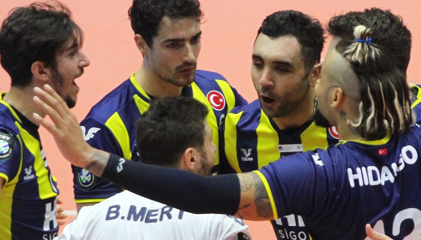 Fenerbahçe OPET geriden gelerek kazandı