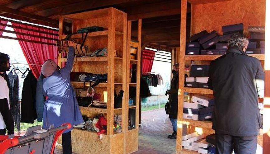 Yardımseverler ‘TOGEM-DER’ Bahçesi’nde buluştu... 200 bin liralık gelir hedefleniyor Yardımseverler ‘TOGEM-DER’ Bahçesi’nde buluştu... 200 bin liralık gelir hedefleniyor