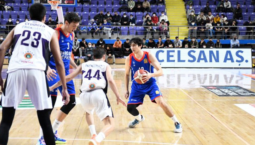 Anadolu Efes, Afyon Belediyespora 57 sayı fark attı