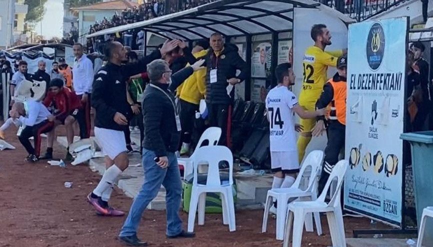 Nazilli’de maç bitti saha karıştı