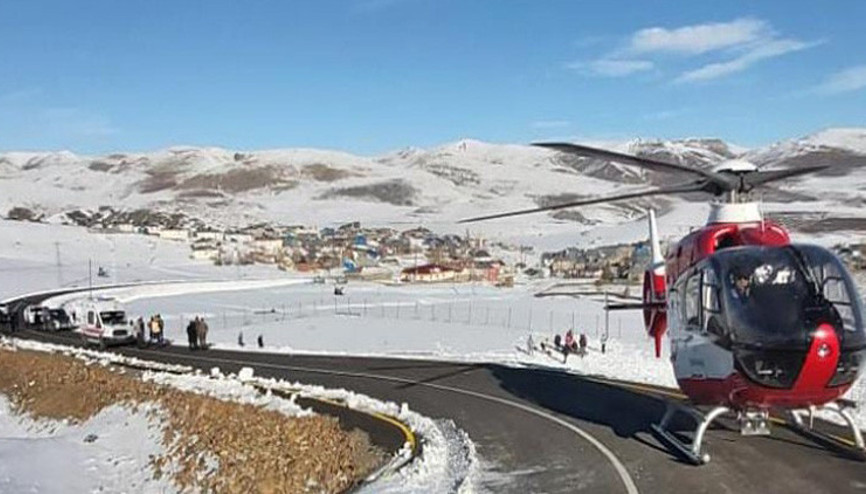 Erzurumda otomobil şarampole devrildi: 3 ölü, 3 yaralı