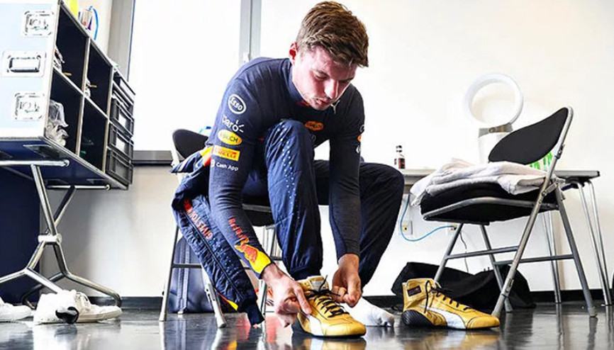 Formula 1in yeni şampiyonu Max Verstappene özel ayakkabı