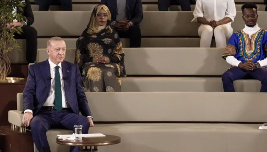 Cumhurbaşkanı Erdoğan Afrikalı gençlerle buluştu